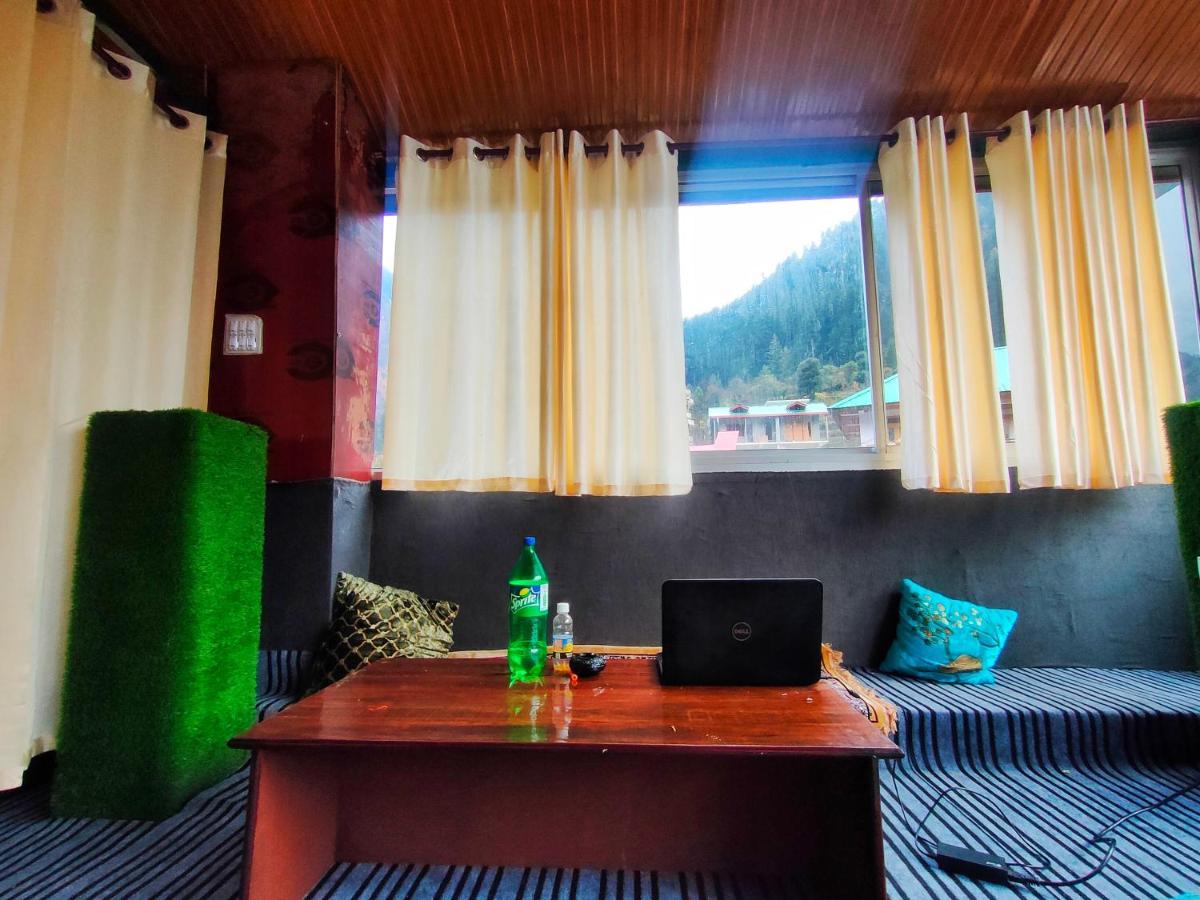 I Love Kasol Hostel & Rooftop Cafe エクステリア 写真